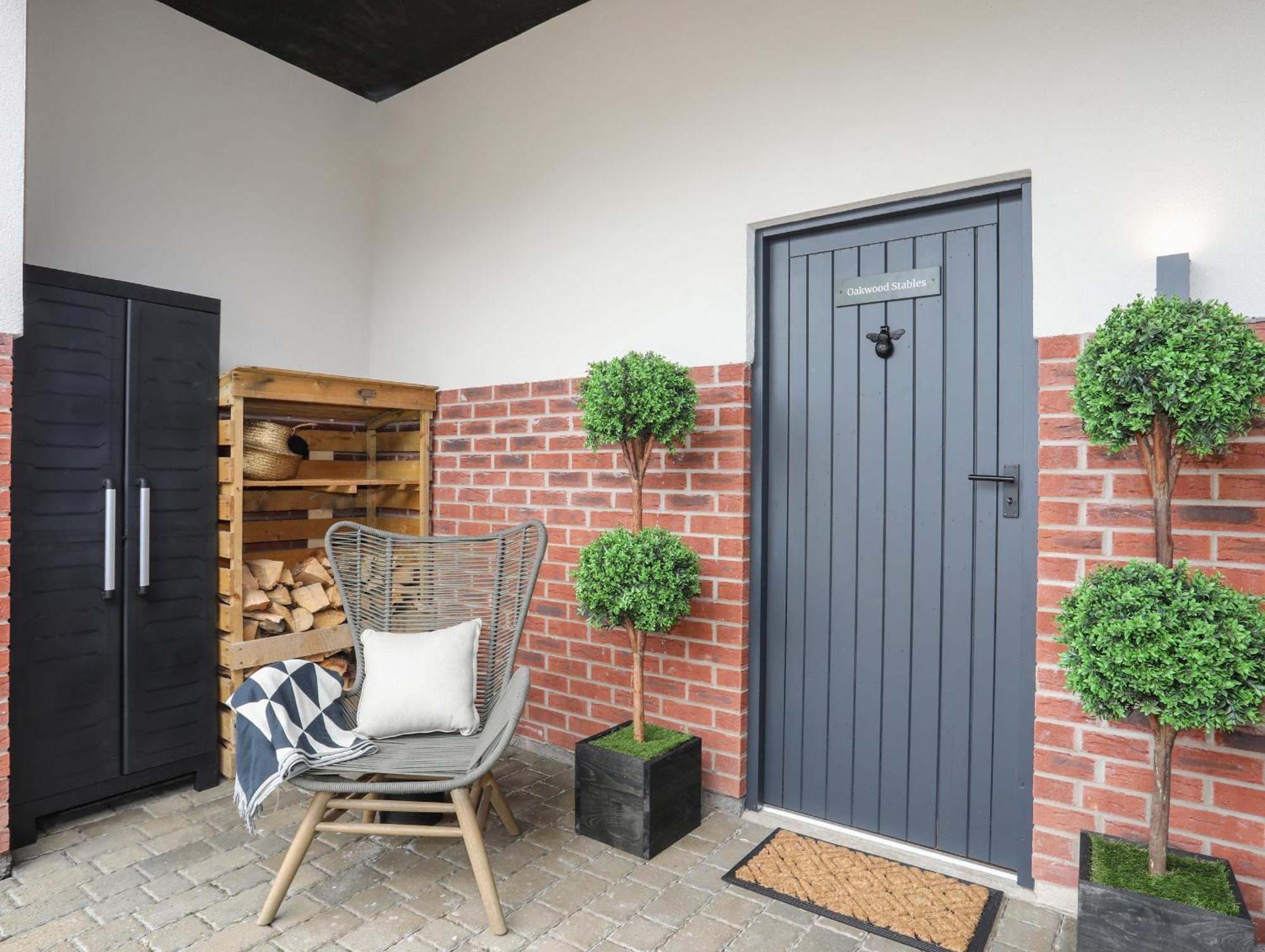 Oakwood Stables Villa Conwy Exterior photo