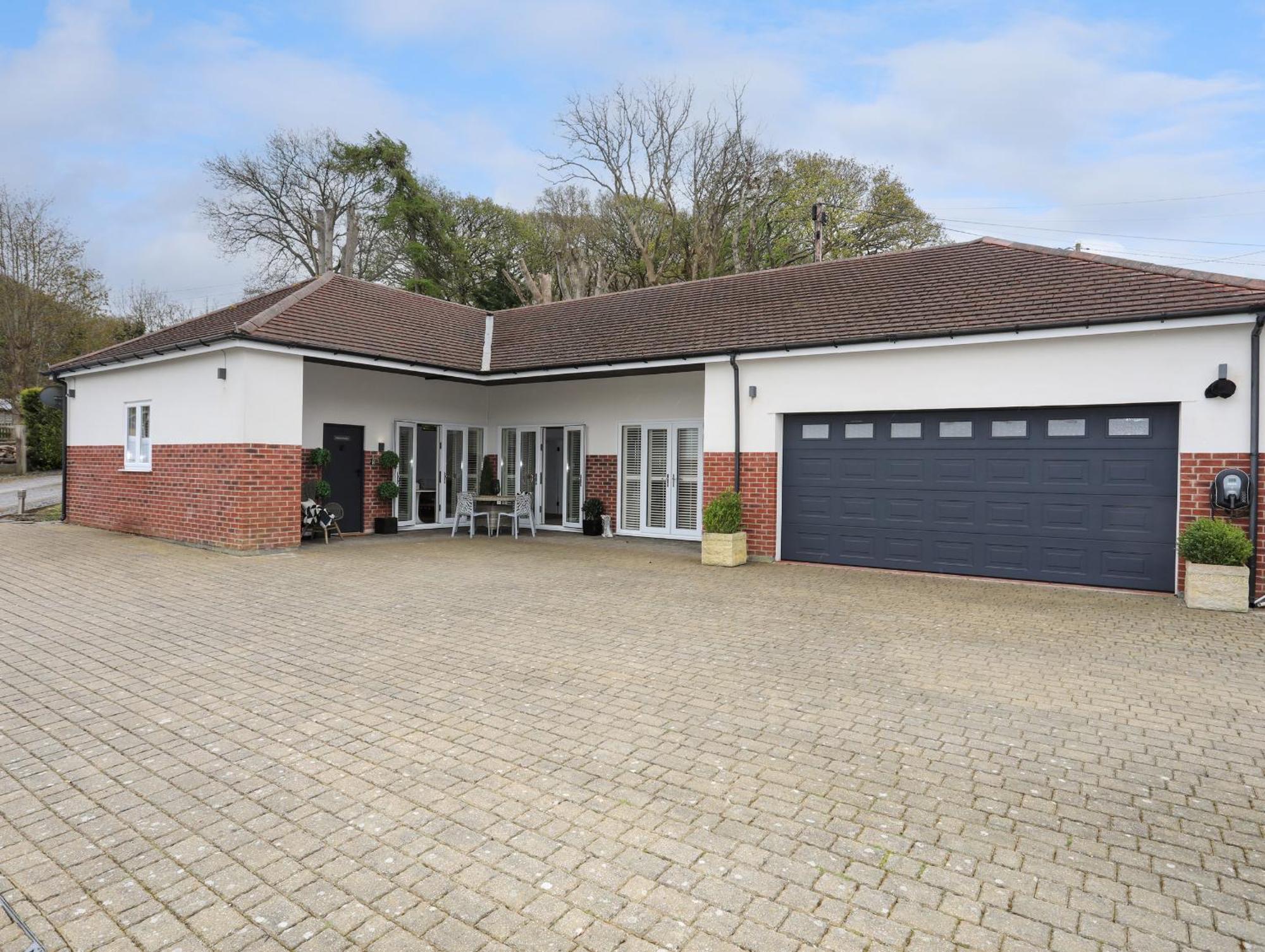 Oakwood Stables Villa Conwy Exterior photo